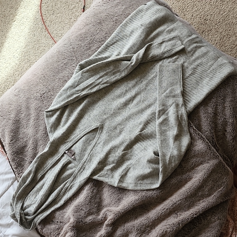 Royal Robbins wool sweater